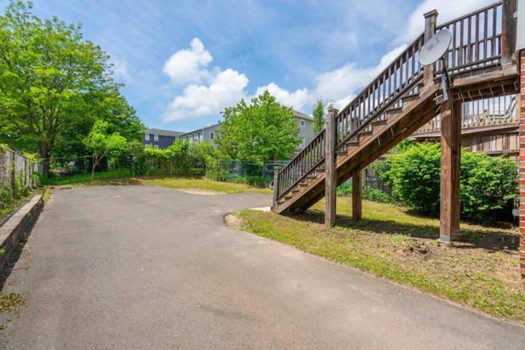 Gorgeous Waterfront 2 Bedroom 1 Bath Modern Home. New Haven Kültér fotó